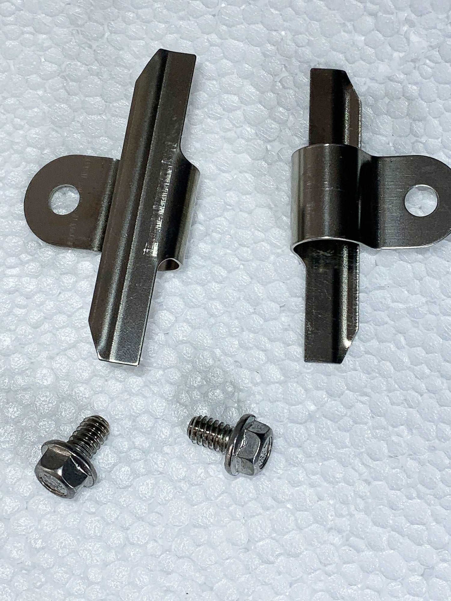 1964-67 Front brake pads, D11 semi metallic and Clips