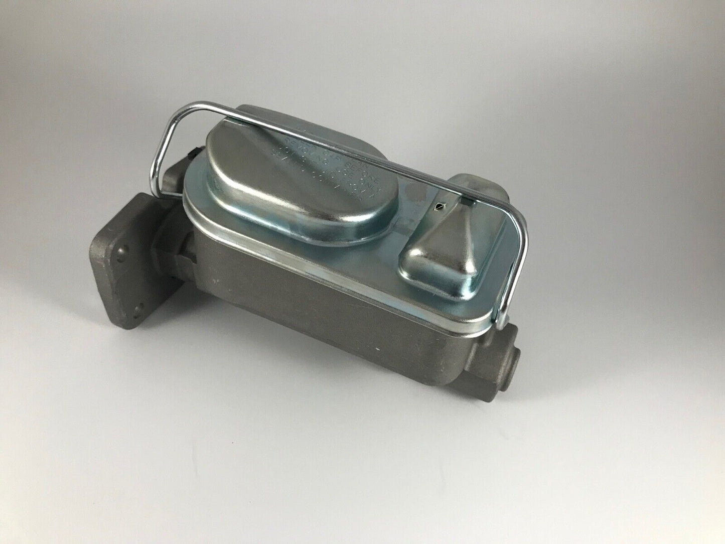 1962-74 Mopar E body ALUMINUM Master Cylinder, 1-1/32 bore, 3.2 lbs, 4 bolt