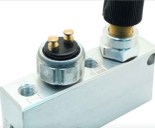 Adjustable Chrome Proportioning Valve & Builtin Distribution Block 3/8" Fittings