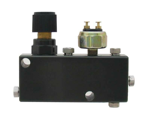 Ford MC w/ Black Adjustable Prop Valve / Dist. Block Kit, 3/8-24 & 1/2-20 ports