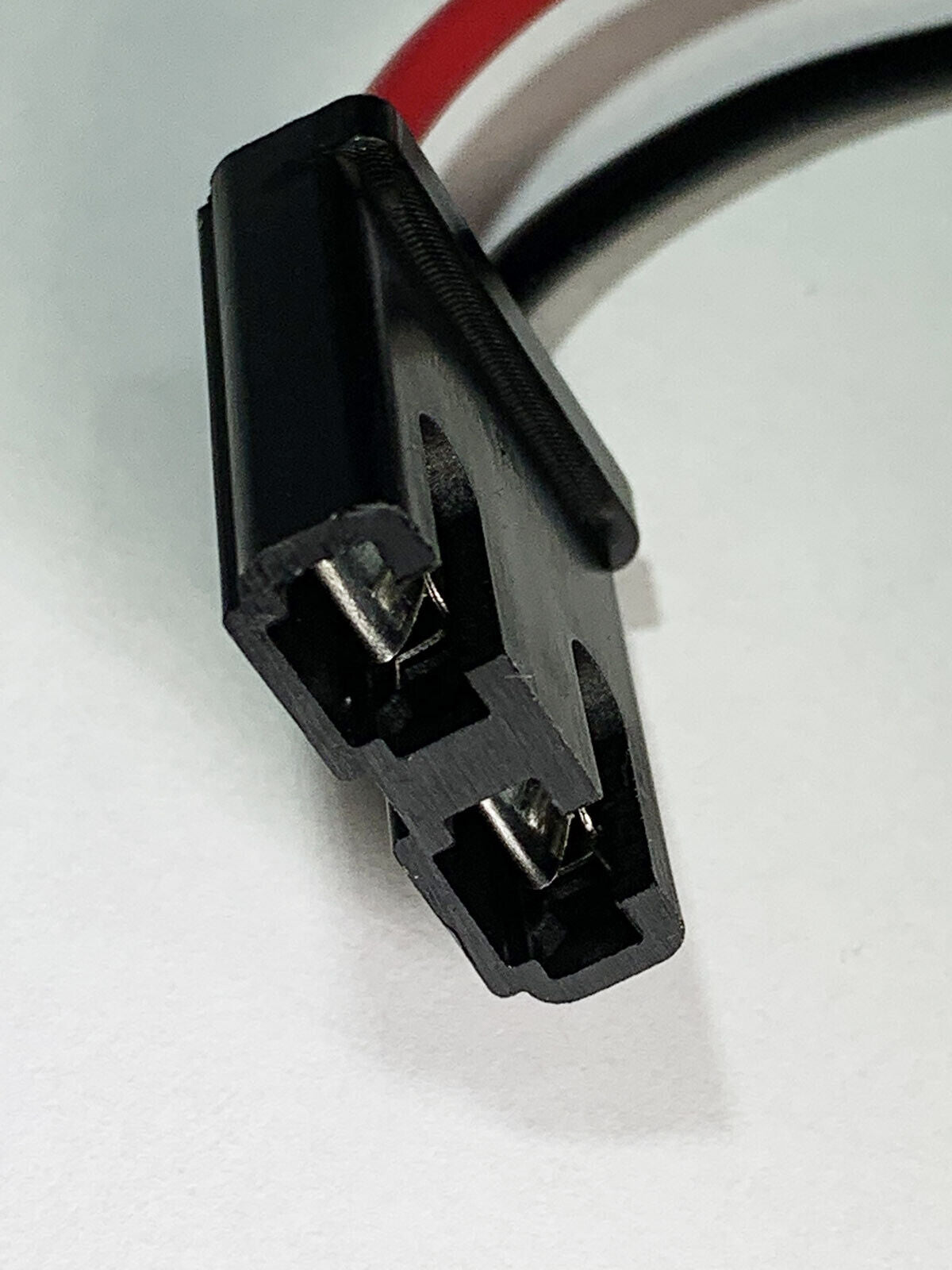 Universal Low Pressure Type Brake Light Switch and pig tail with wire connector