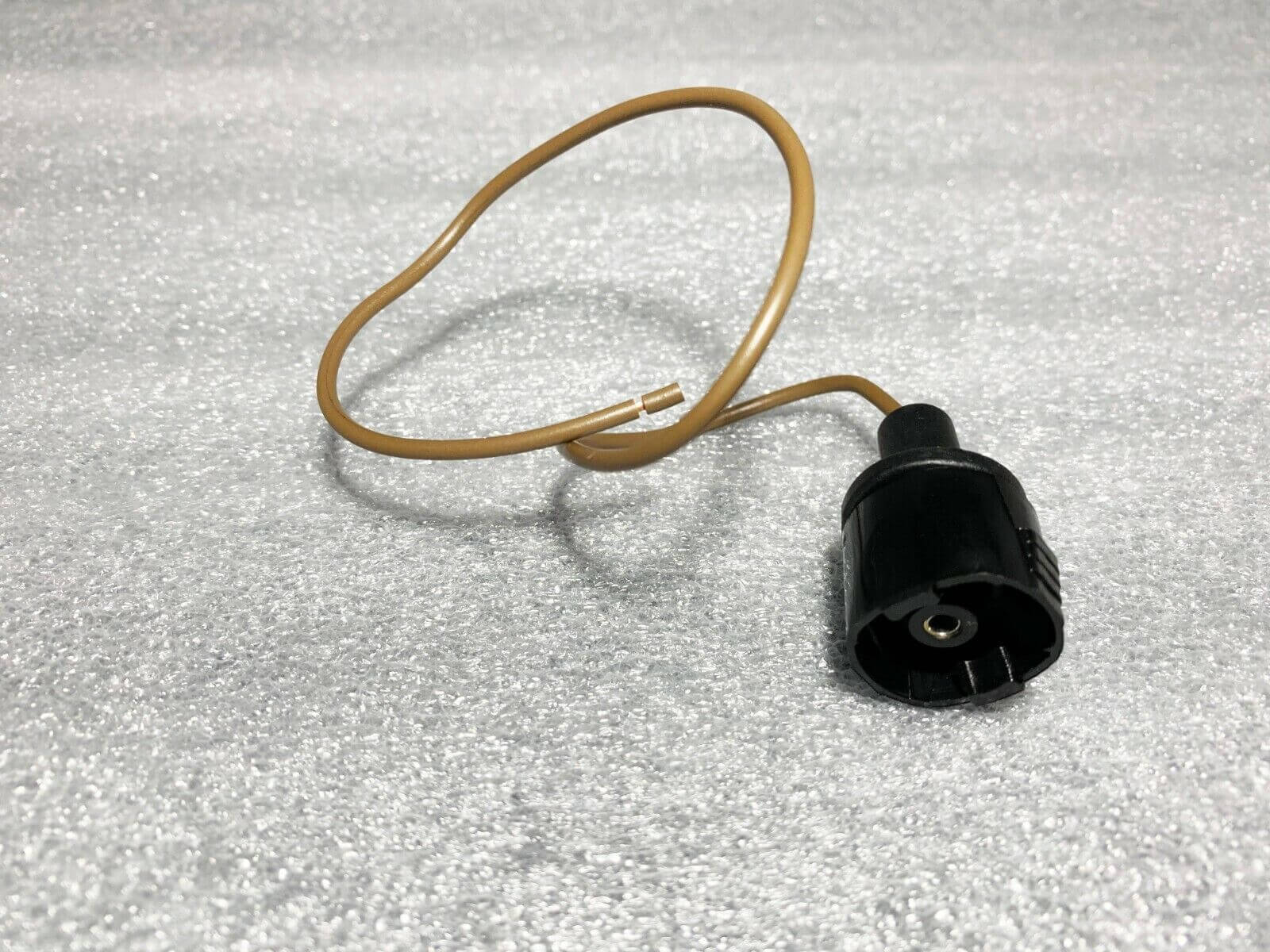 Wire for brake switch Connector for PV2 and PV4 COMBINATION VALVES,  "pig tail"